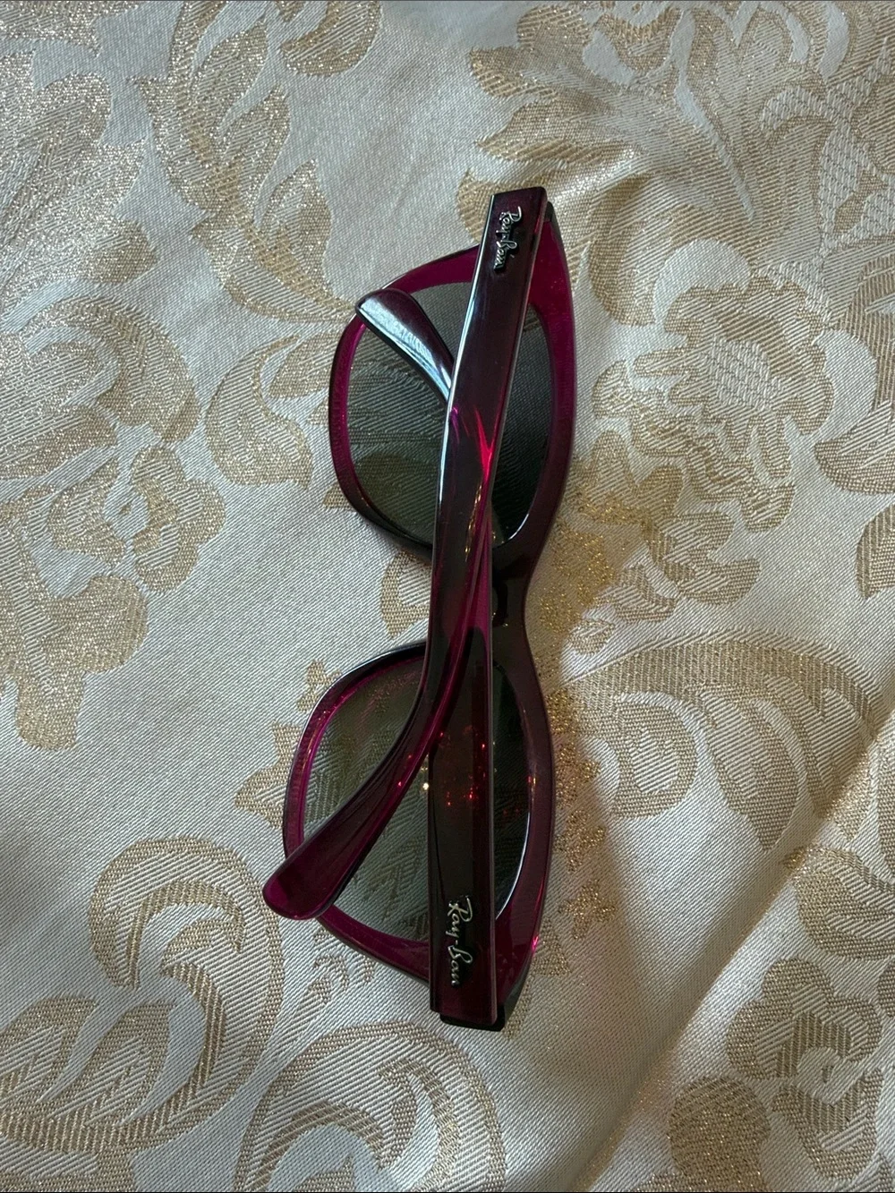 Ray-Ban Women's Magenta Cat Eye Sunglasses with Red Case